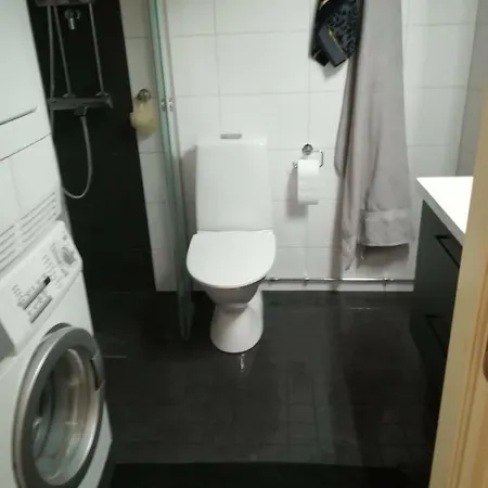 Apartment Rallimajoitus Nousukadulla